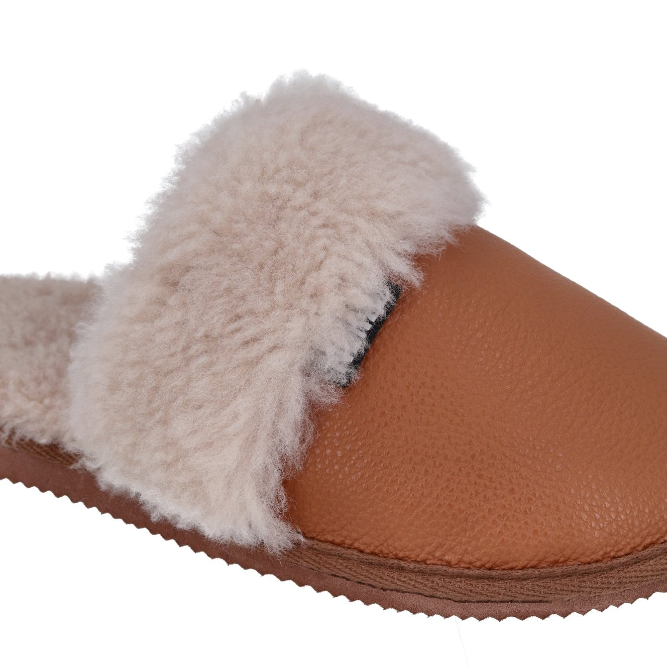 Lammfell - Hausschuhe für Damen in Camel - DENIO