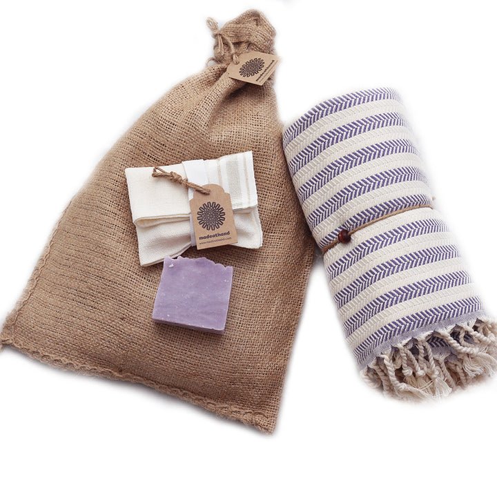 Hamam Geschenkset mit Tuch, Seife & Peeling-Handschuh – DENIO